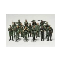 1/48 WWII German Infantry On Maneuvers Tamiya 32530